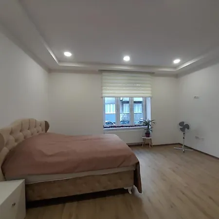 Apartman “platinum Star” דירה