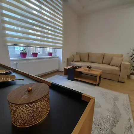 Apartman “platinum Star” דירה *